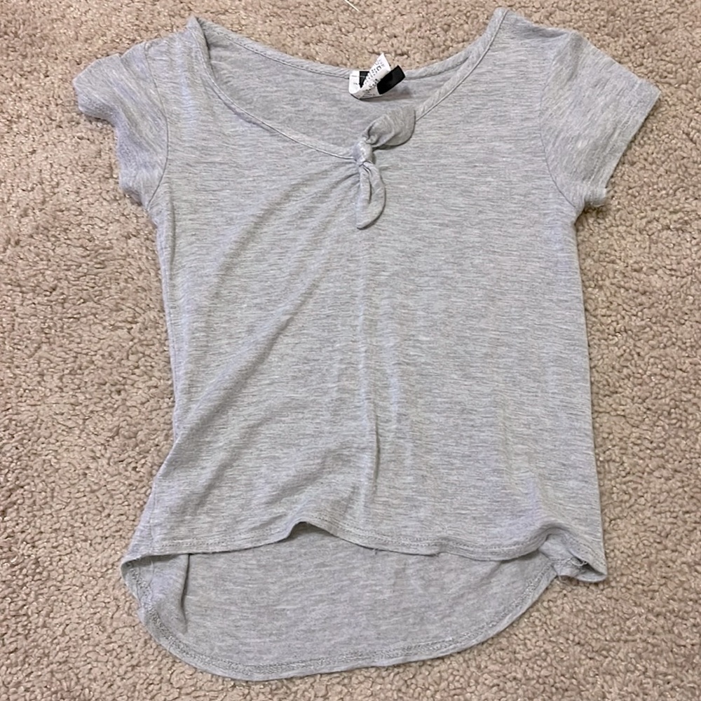 Light gray, Tight shirt